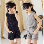 many different kinds of baby garments