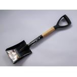 many different kinds of agricultural hardware