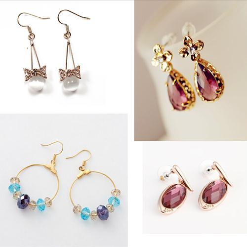 Many different kinds of accessory.