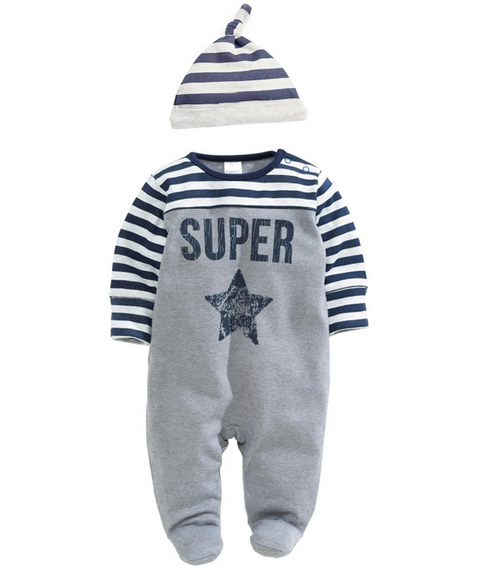 many different kinds of baby garments