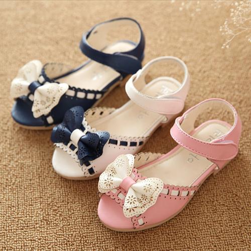 many different kinds of shoes