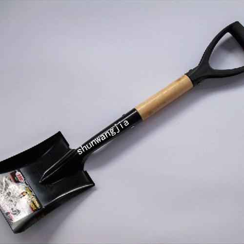 many different kinds of agricultural hardware